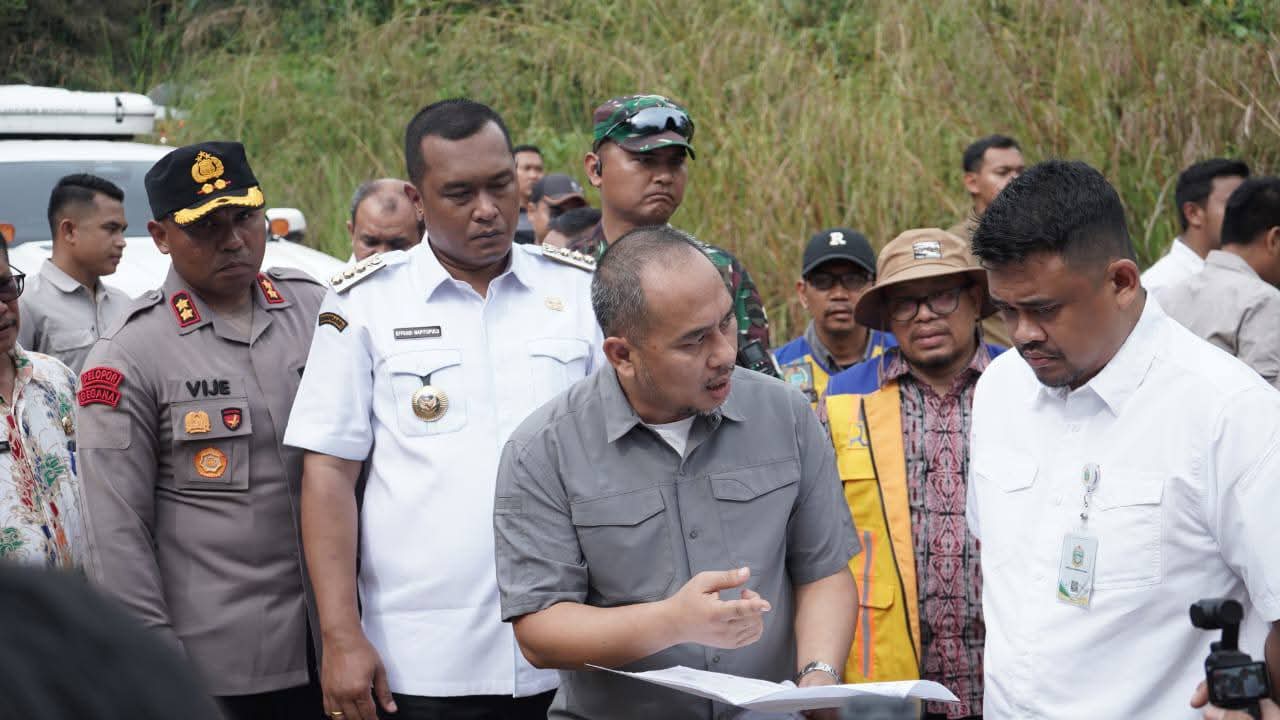 Gubernur Sumatera Utara Tinjau Jalan Batas Toba-Labura Akan Dikerjakan Tahun Depan