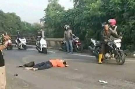 Jalur Lintas Pantura Pangulah Cikalong Karawang Makan Korban Lagi.