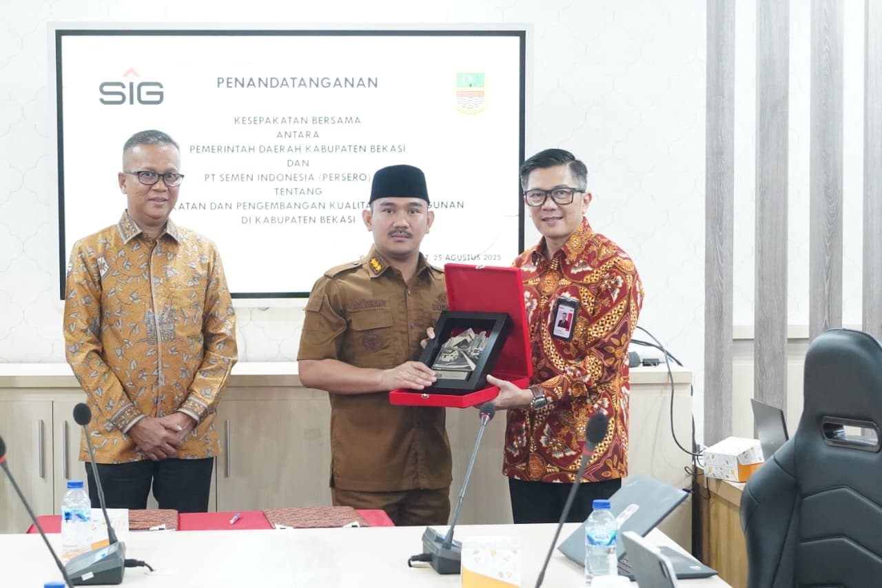 Infrastruktur, Bupati Bekasi Gandeng BUMN PT Semen Indonesia Infrastruktur, Bupati Bekasi Gandeng BUMN PT Semen Indonesia