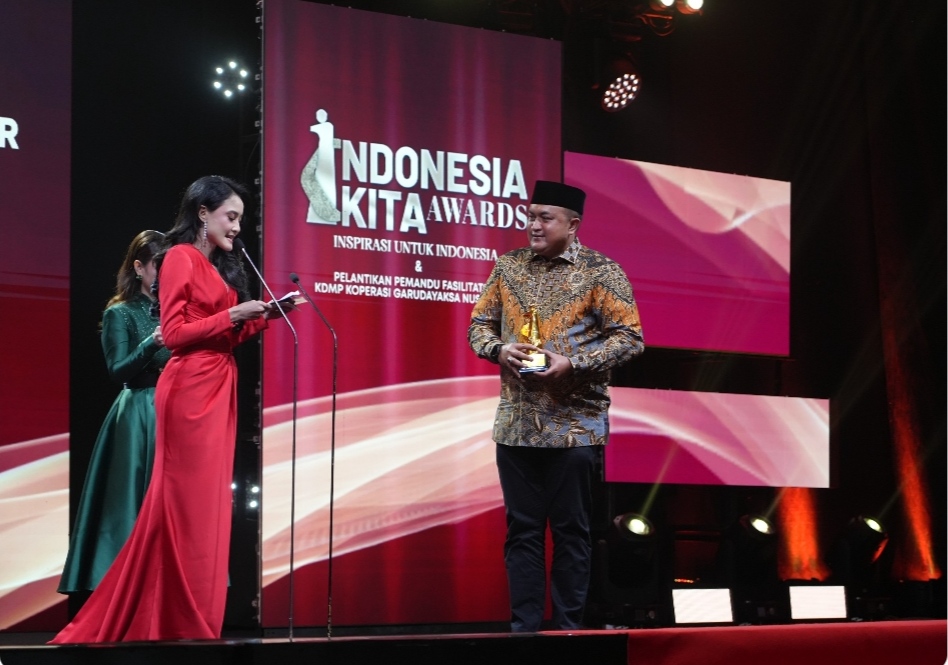 Bupati Bogor Raih Penghargaan Outstanding Regional Leader Pahlawan Inspiratif Atas Percepatan Pembangunan Insfratruktur