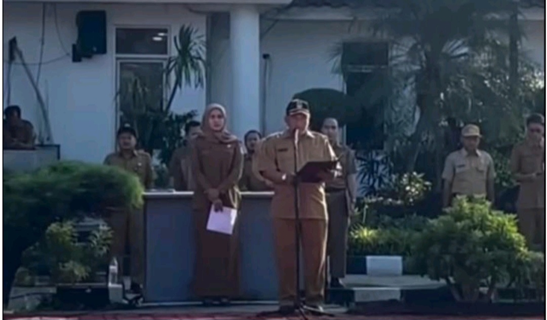 Wakil Bupati Karawang H.Maslani Pimpin Apel Pagi Menegaskan Tingkatkan Kedisiplinan dan Efisiensi