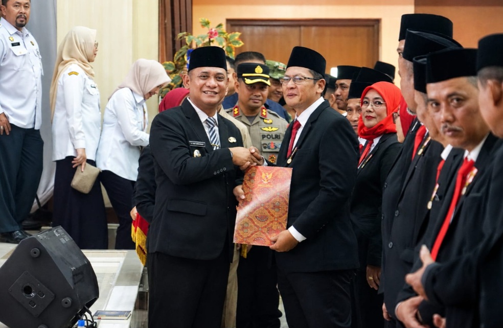 Plt Bupati Bekasi Melantik Anggota BPD Masa Bakti 2026-2034 Sebanyak 1.556 Anggota Plt Bupati Bekasi Melantik Anggota BPD Masa Bakti 2026-2034 Sebanyak 1.556 Anggota