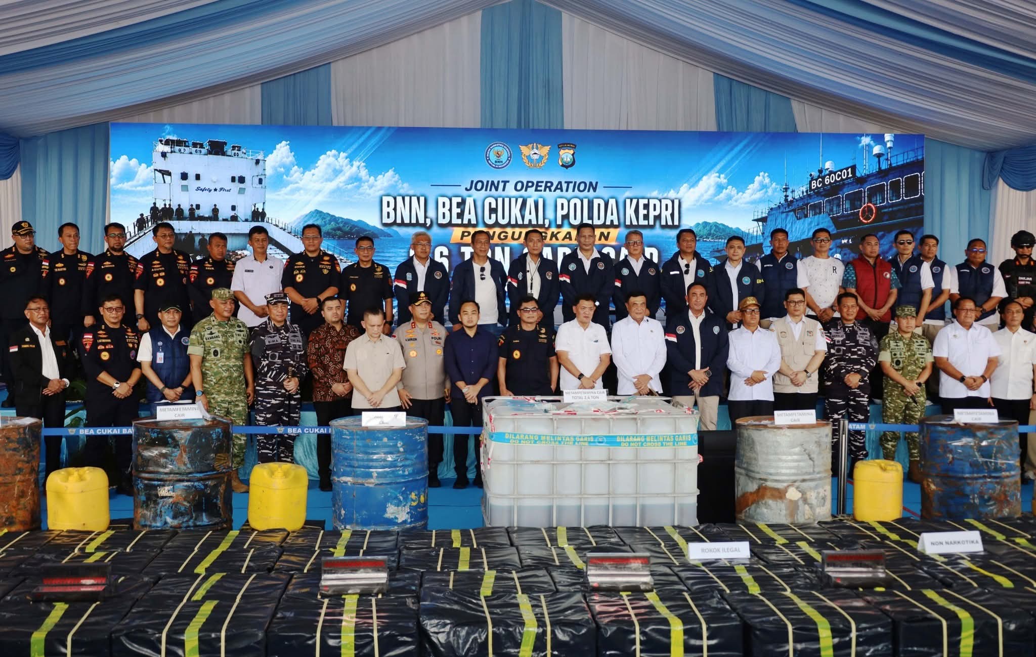 Operasi Gabungan Ungkap 2,6 Ton Cairan Mengandung Metamfetamin di Kapal MV Ocean Porter Berbendera Tanzania Operasi Gabungan Ungkap 2,6 Ton Cairan Mengandung Metamfetamin di Kapal MV Ocean Porter Berbendera Tanzania