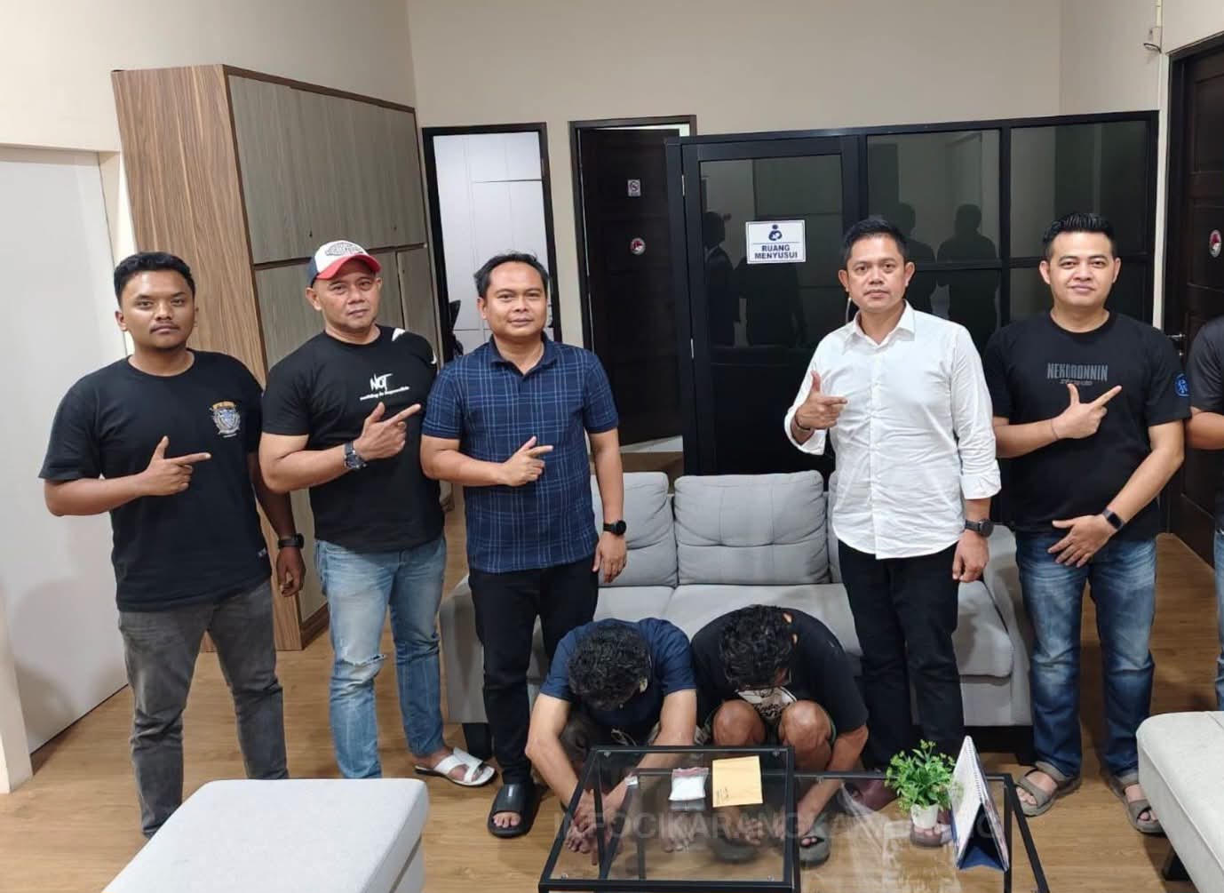 Polres Metro Bekasi Kembangkan Kasus Sabu, Hampir 50 Gram Disembunyikan Dalam Speaker Bluetooth Polres Metro Bekasi Kembangkan Kasus Sabu, Hampir 50 Gram Disembunyikan Dalam Speaker Bluetooth