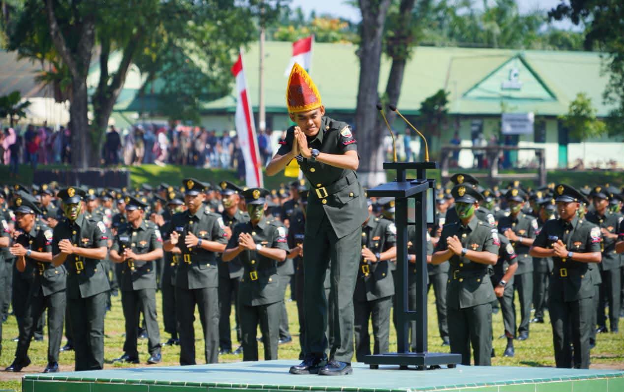 Pangdam I/BB Pimpin Upacara Penutupan Dikmata Sebanyak 1.955 Siswa Resmi Jadi Prajurid TNI AD Pangdam I/BB Pimpin Upacara Penutupan Dikmata Sebanyak 1.955 Siswa Resmi Jadi Prajurid TNI AD