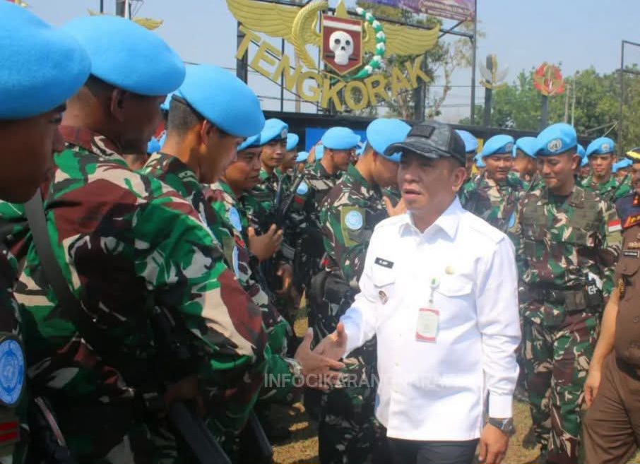 Bupati Karawang Lepas 287 Prajurit Yonif 305 Tengkorak Untuk Misi Perdamaian di Afrika Tengah Bupati Karawang Lepas 287 Prajurit Yonif 305 Tengkorak Untuk Misi Perdamaian di Afrika Tengah