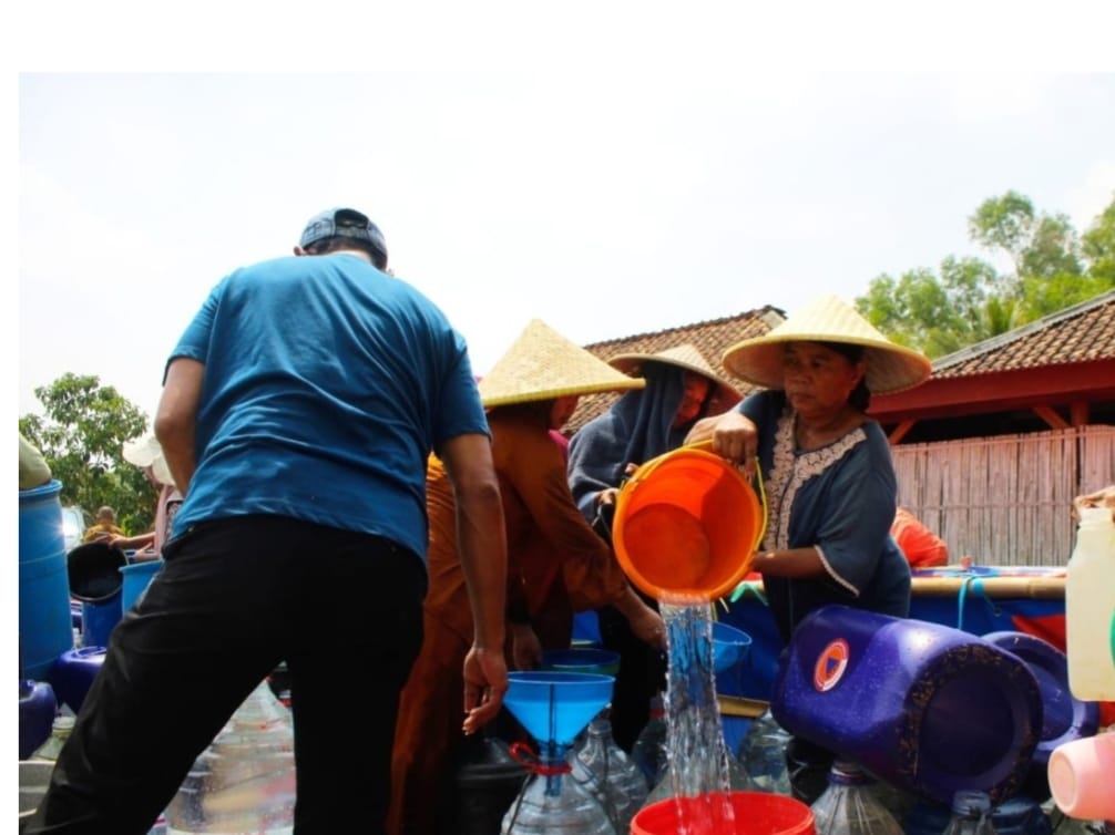 BPBD Kabupaten Bekasi Distribusikan 9,7 Juta Liter Air Bersih Bantu Warga Terdampak Kekeringan. BPBD Kabupaten Bekasi Distribusikan 9,7 Juta Liter Air Bersih Bantu Warga Terdampak Kekeringan.